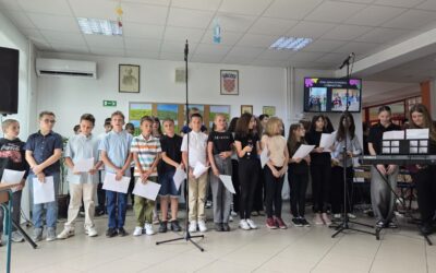 Dan škole u Trnavi obilježen bogatim programom i nagradama za najuspješnije učenike